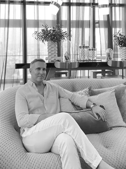 Discover Collection Talent Paul